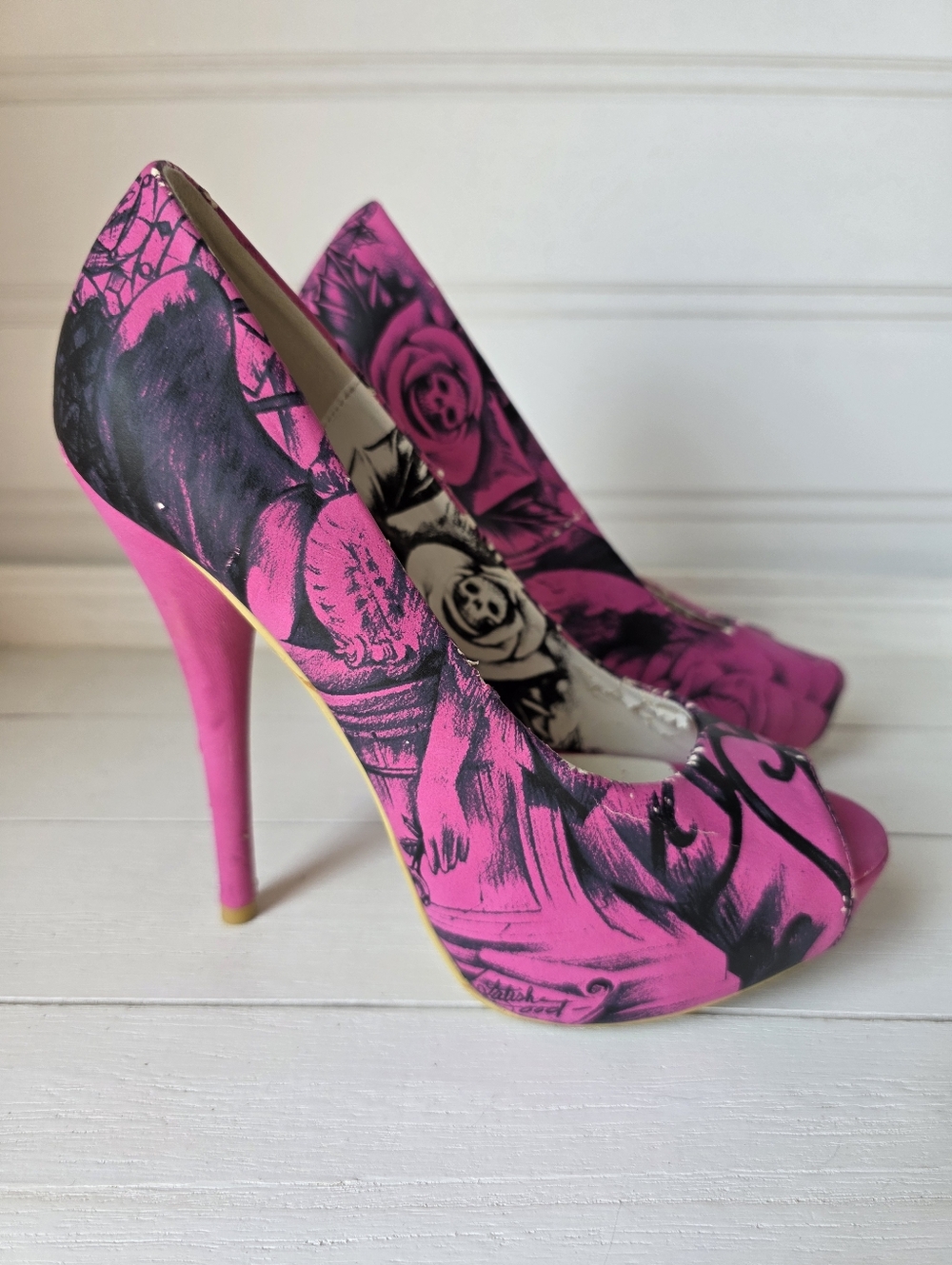 Just Fab Platform Peep Toe Pumps Pink Black Skull Goth Size 8